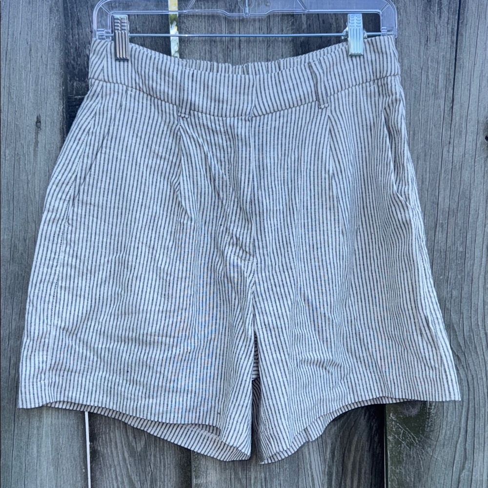 Old Navy Charcoal Striped Linen Shorts like new!